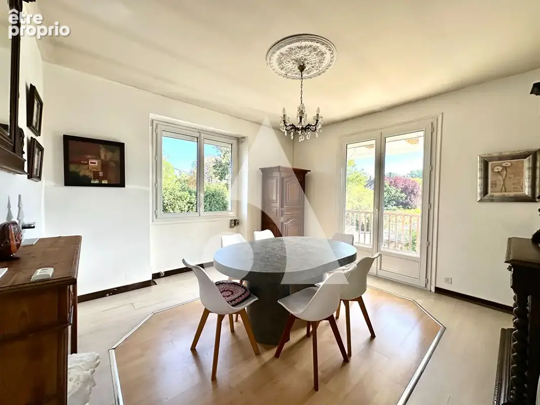 Maison Bretenoux 192m² avec appartement, 8 pièces, 4 chambres, piscine. - photo 6