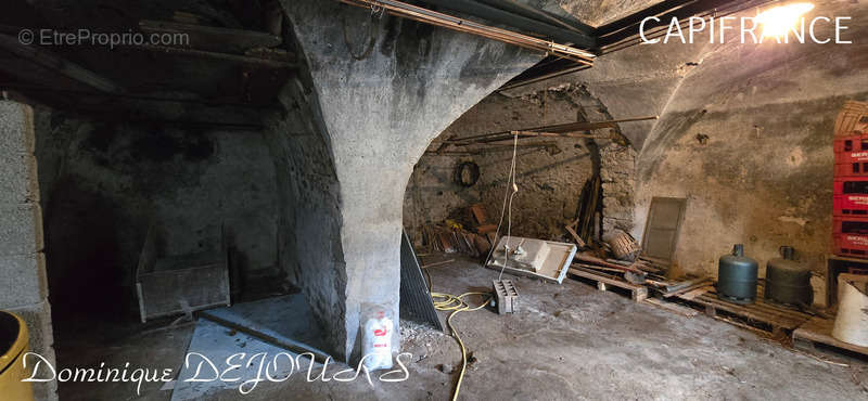 Maison à MARCOLS-LES-EAUX