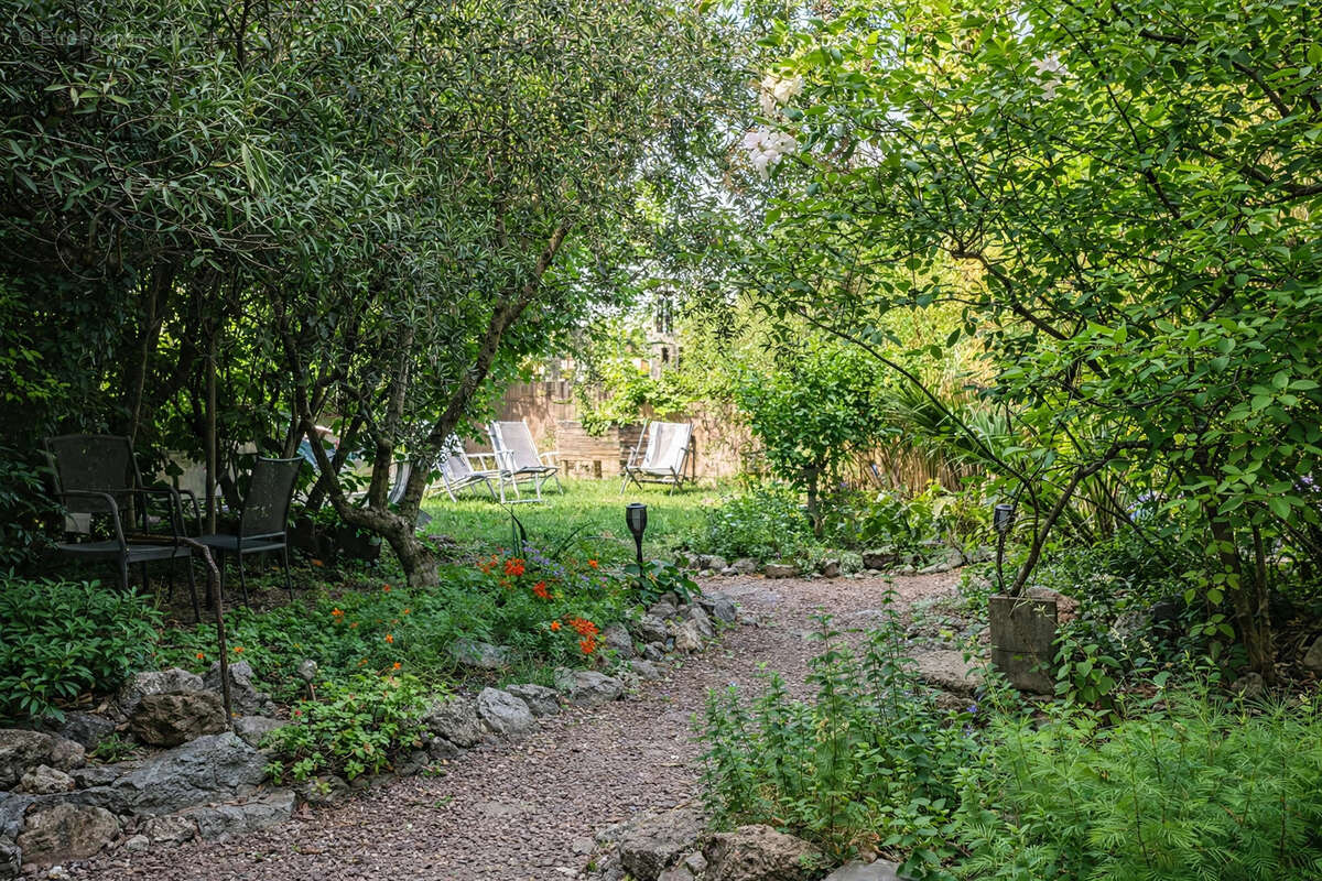 Demeure de prestige au cœur de Névian   300 m2 de caractère & jardin arboré - photo 2
