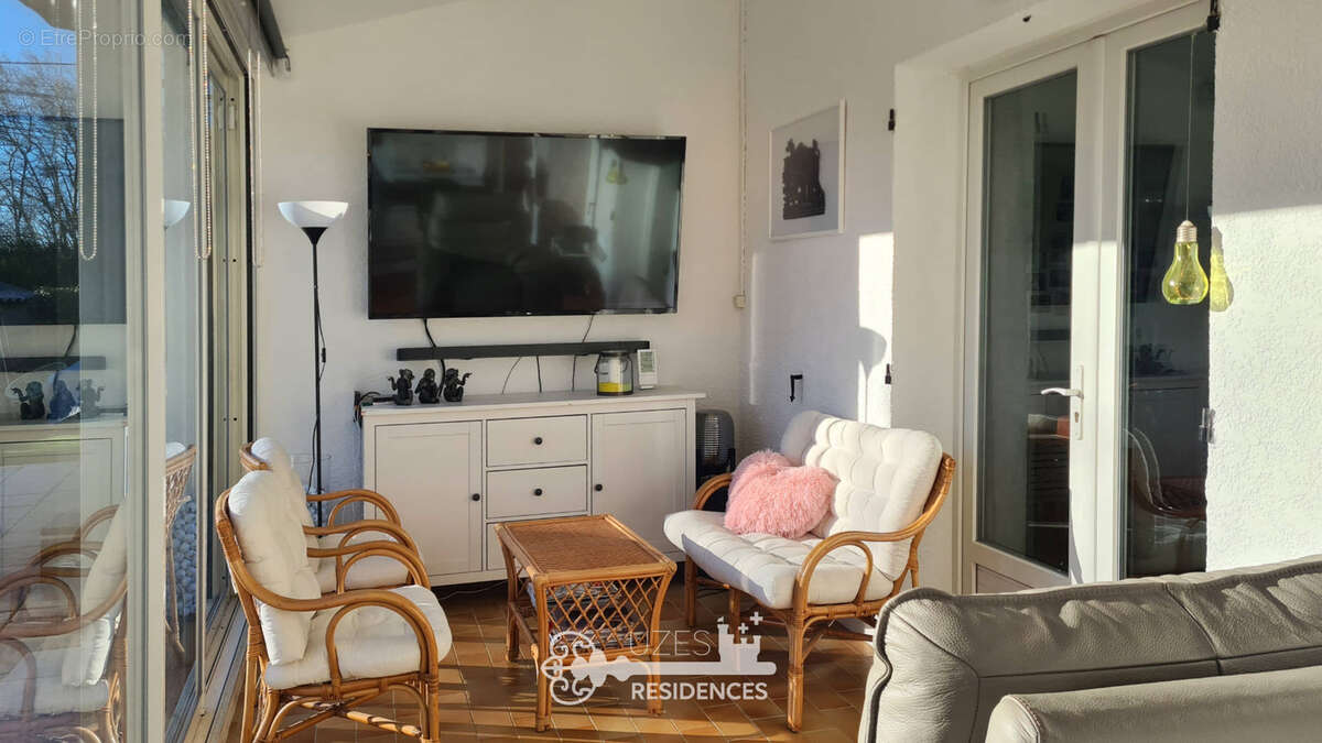 Maison à MONTAREN-ET-SAINT-MEDIERS