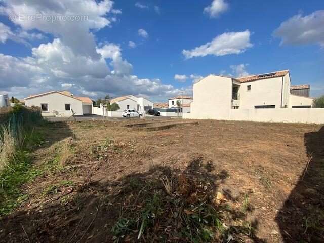 Terrain à LES SABLES-D&#039;OLONNE