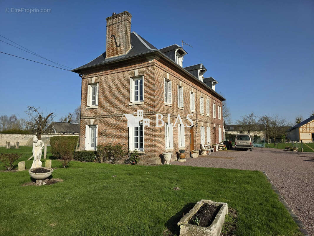 Maison à JUMIEGES