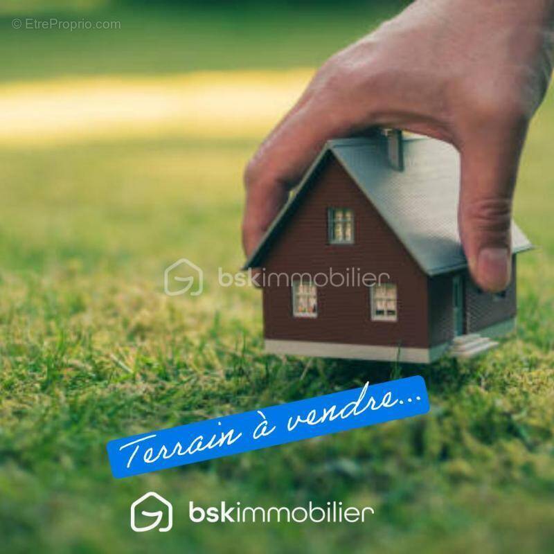 Terrain à ERCE-PRES-LIFFRE