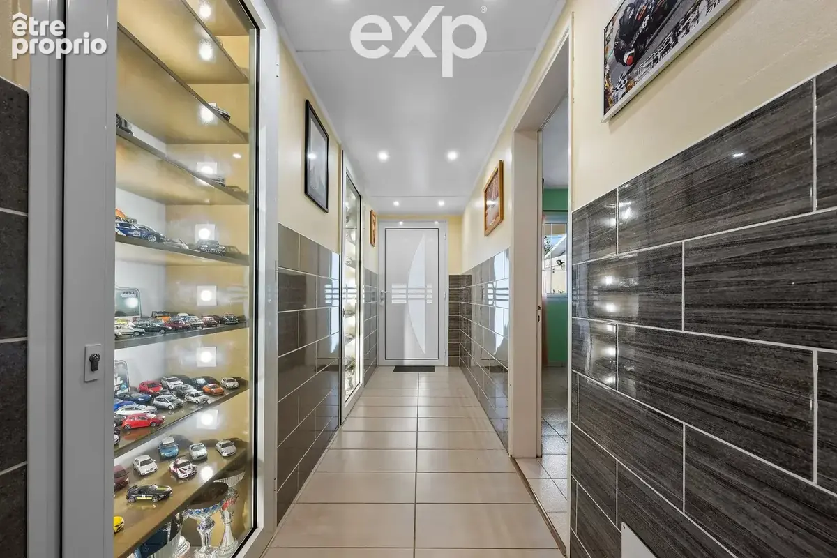 Maison 6 pièces 197 m² à vendre à Saint-Joseph (97480) - photo 2