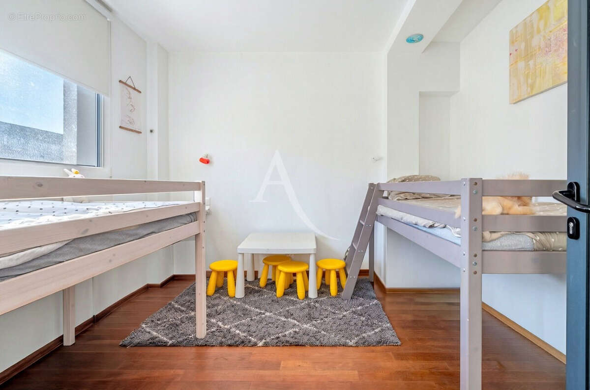 Appartement à IVRY-SUR-SEINE