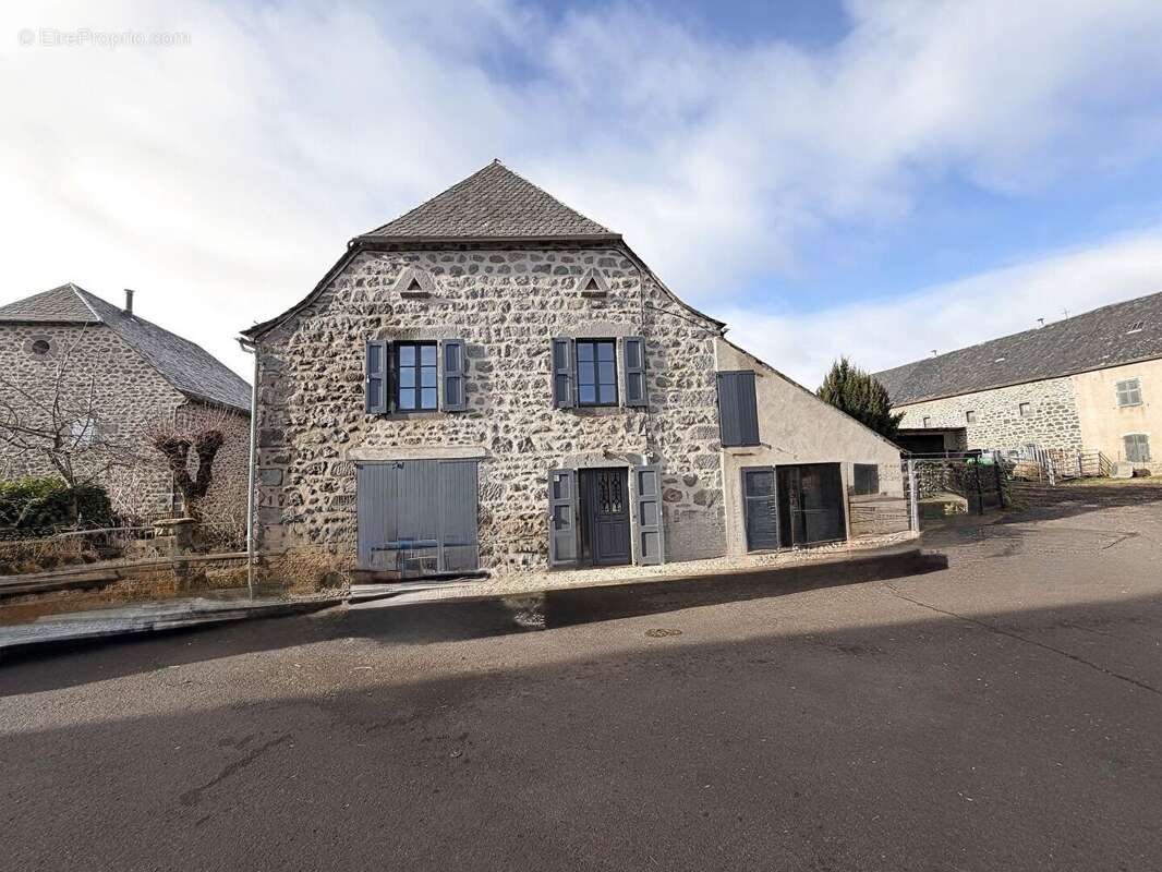 Maison à VALUEJOLS