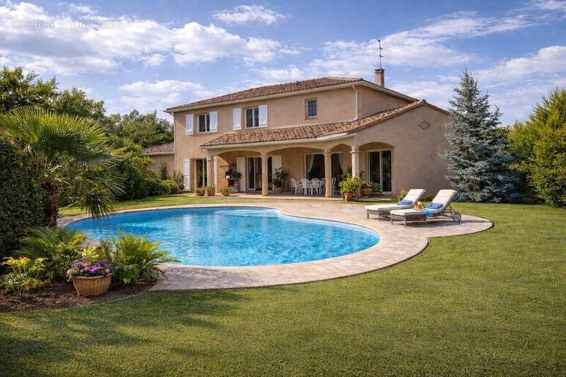 Maison à LAUNAGUET
