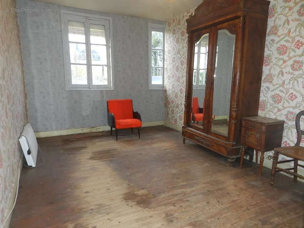 Maison à SAINT-PIERRE-SUR-DIVES