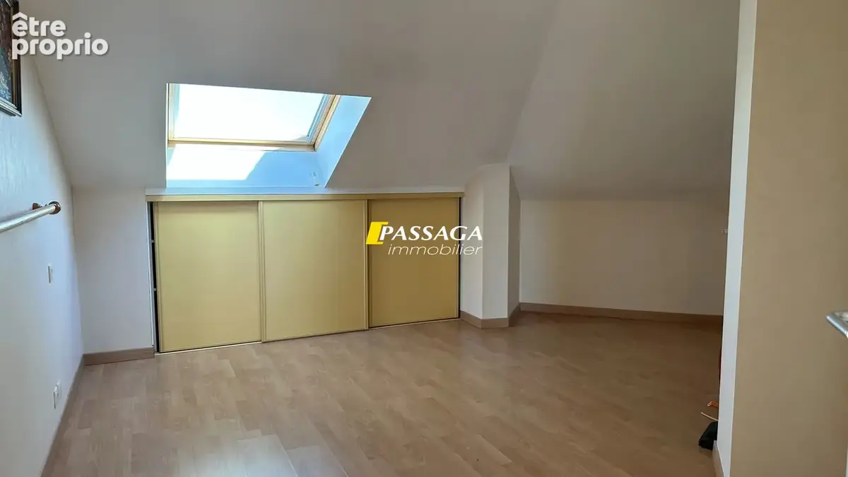 A VENDRE - Appartement 3 pièces avec grand garage - ONET LE CHATEAU - photo 6