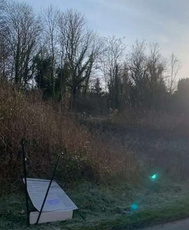 Terrain à FUBLAINES