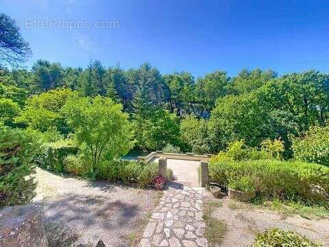 Maison 125 m² à Saint-Remy-De-Provence  - photo 3