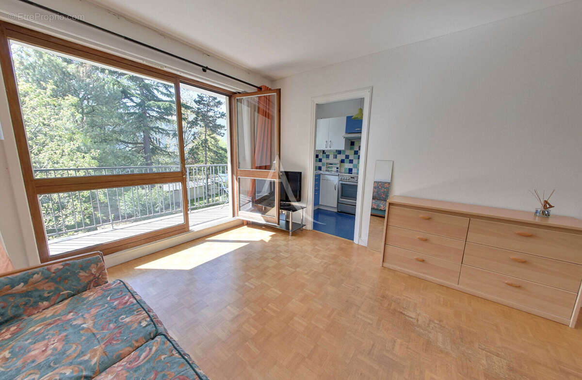Appartement à FONTENAY-SOUS-BOIS