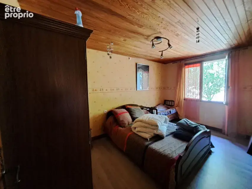 Maison 135 m² à Manzat  - photo 9