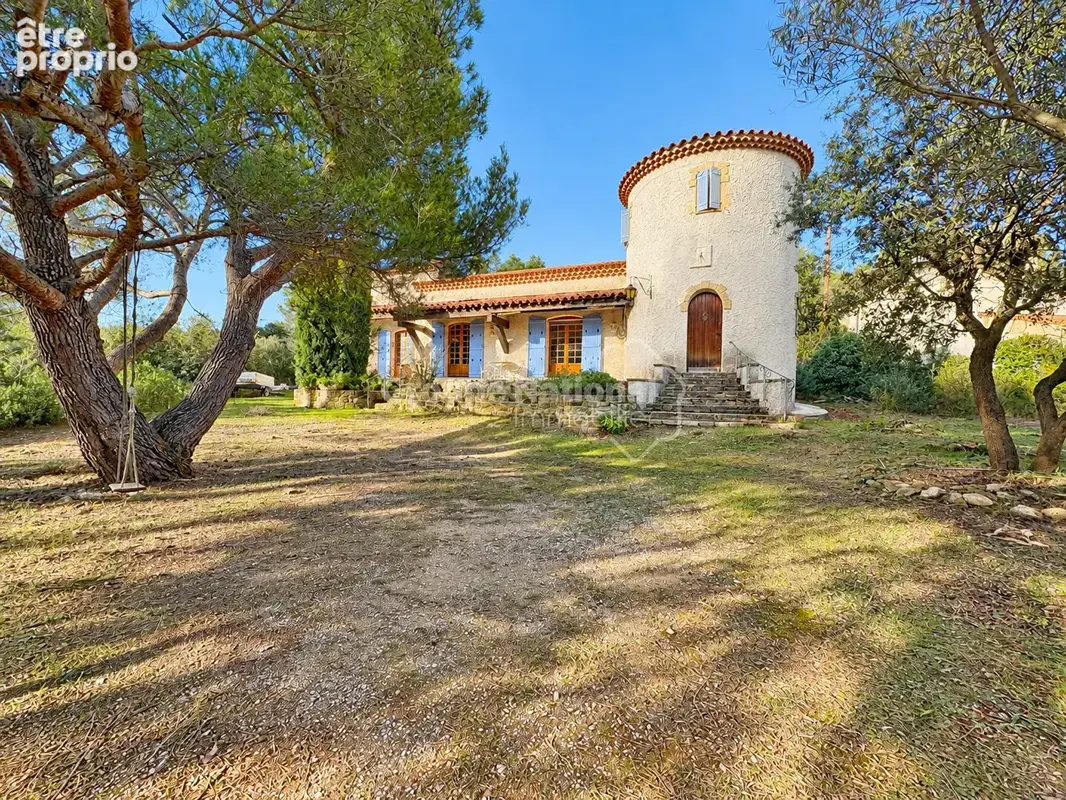 Maison de caractère de 136 m² - 3 chambres - Terrain de 1 862 m²  - Pélissanne - photo 1