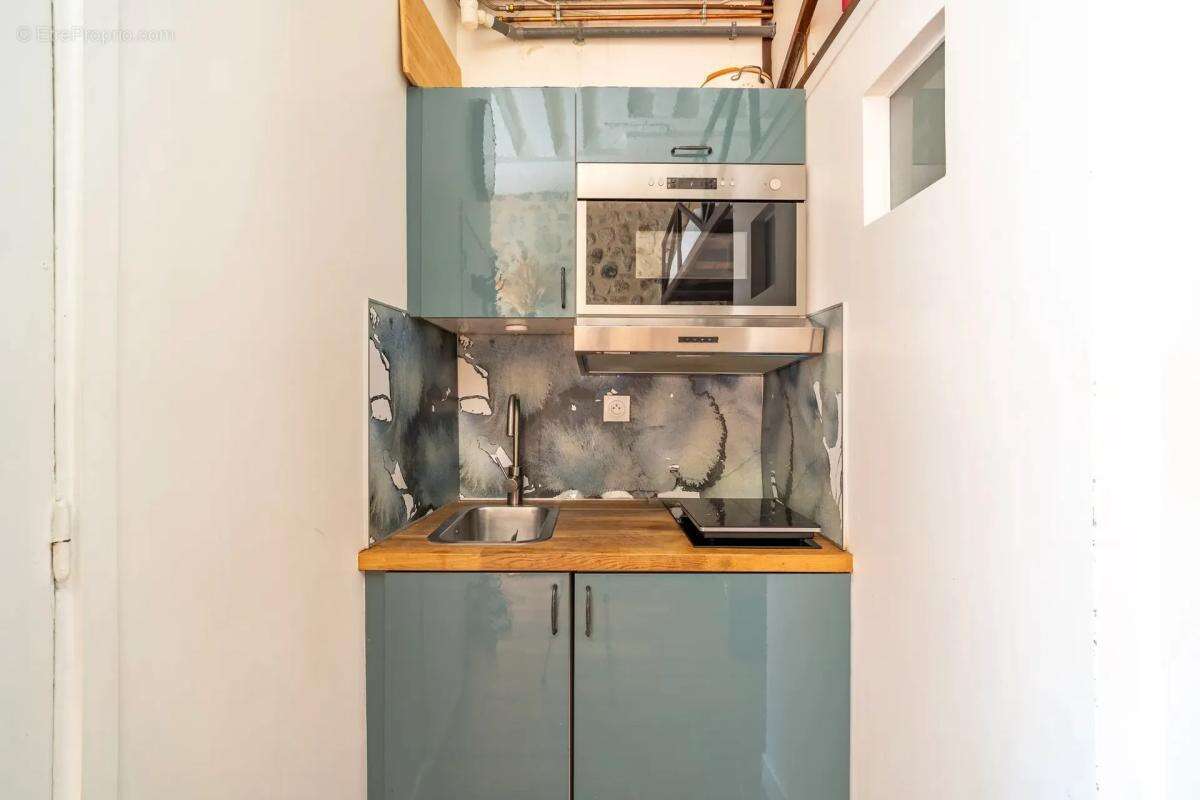 Appartement à PARIS-1E