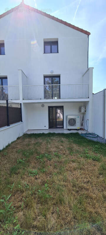 Maison à VILLENEUVE-LE-ROI