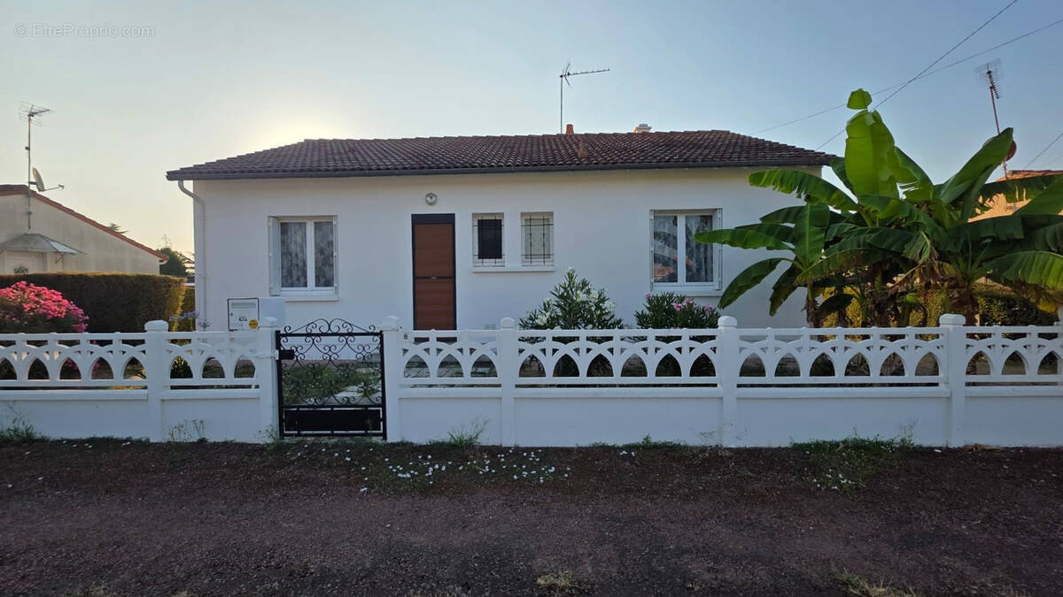 Maison Scorbe Clairvaux 4 pièce(s) 90 m2 - photo 1