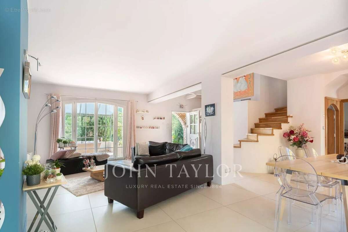 Maison à BOUC-BEL-AIR