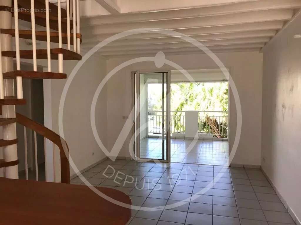 Appartement à BAIE-MAHAULT