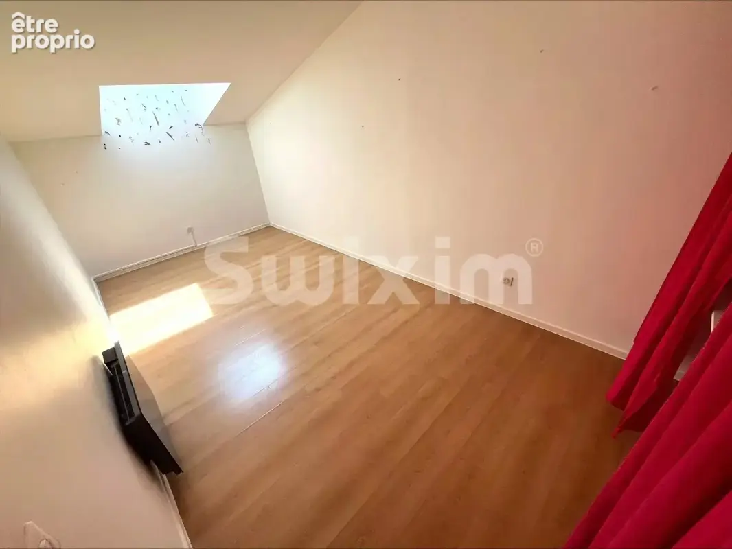 Vente t3 proche centre aix les bains - superbe vue dégagée sur château - photo 5