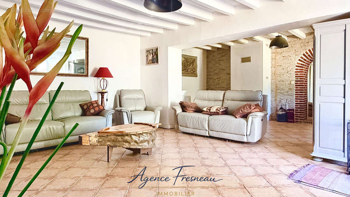 Propriété à la campagne de presque 300 m2 - terrain de 21 563 m² au calme et sans vis à vis - photo 7