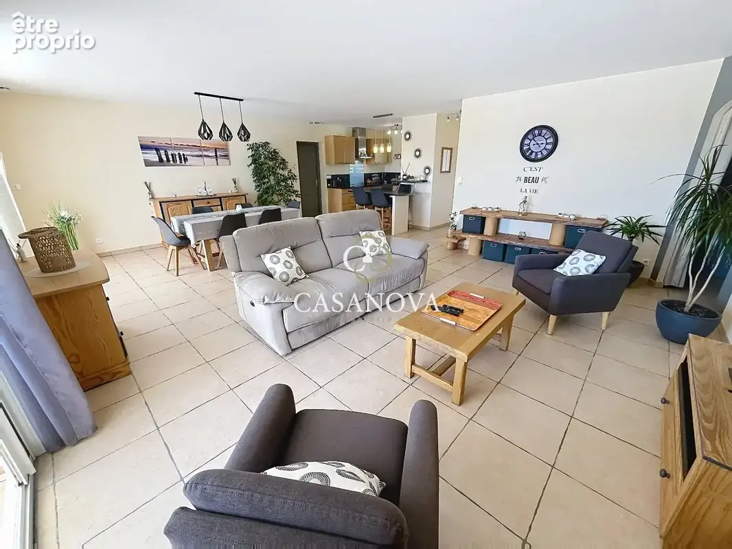 Proche BEZIERS, villa de plain-pied avec piscine, beaux extérieurs et vue panoramqiue - photo 13