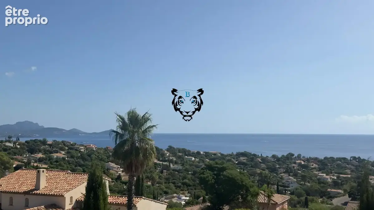 Maison à LES ISSAMBRES