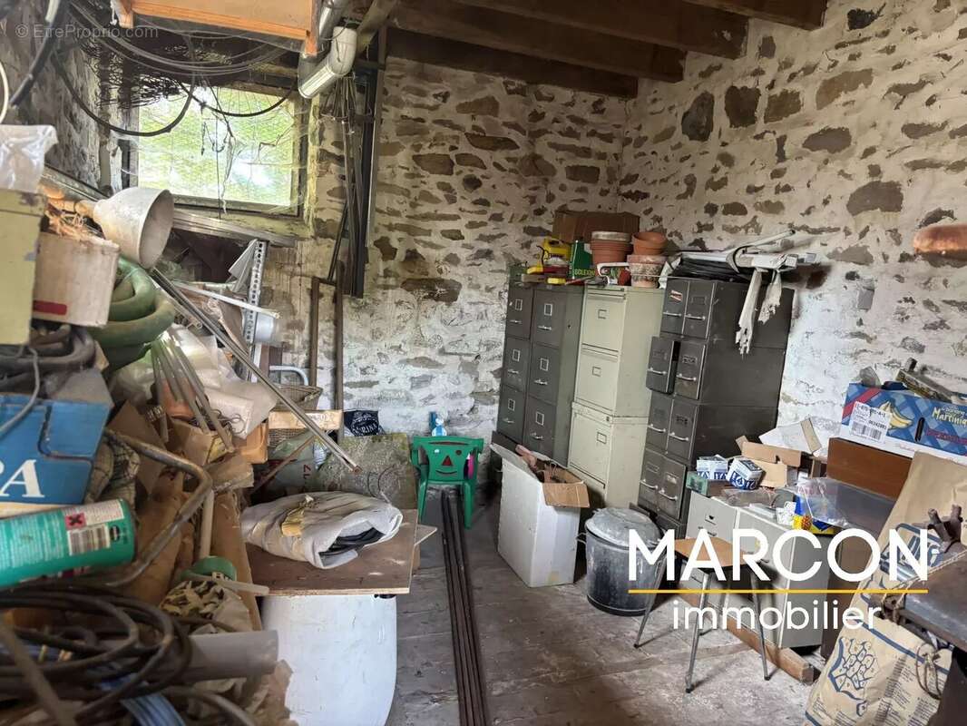 Maison à SAINT-GEORGES-LES-LANDES