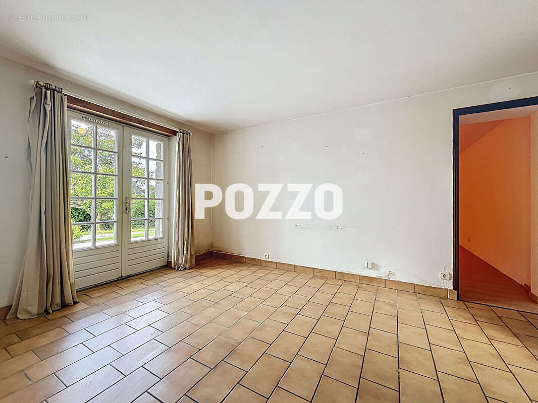 Maison à SAINT-SEVER-CALVADOS