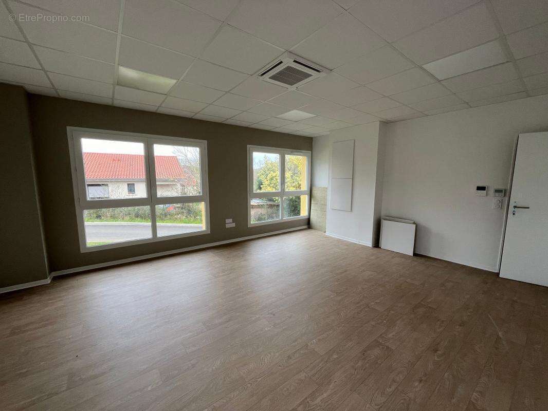 Commerce à SALIES-DE-BEARN