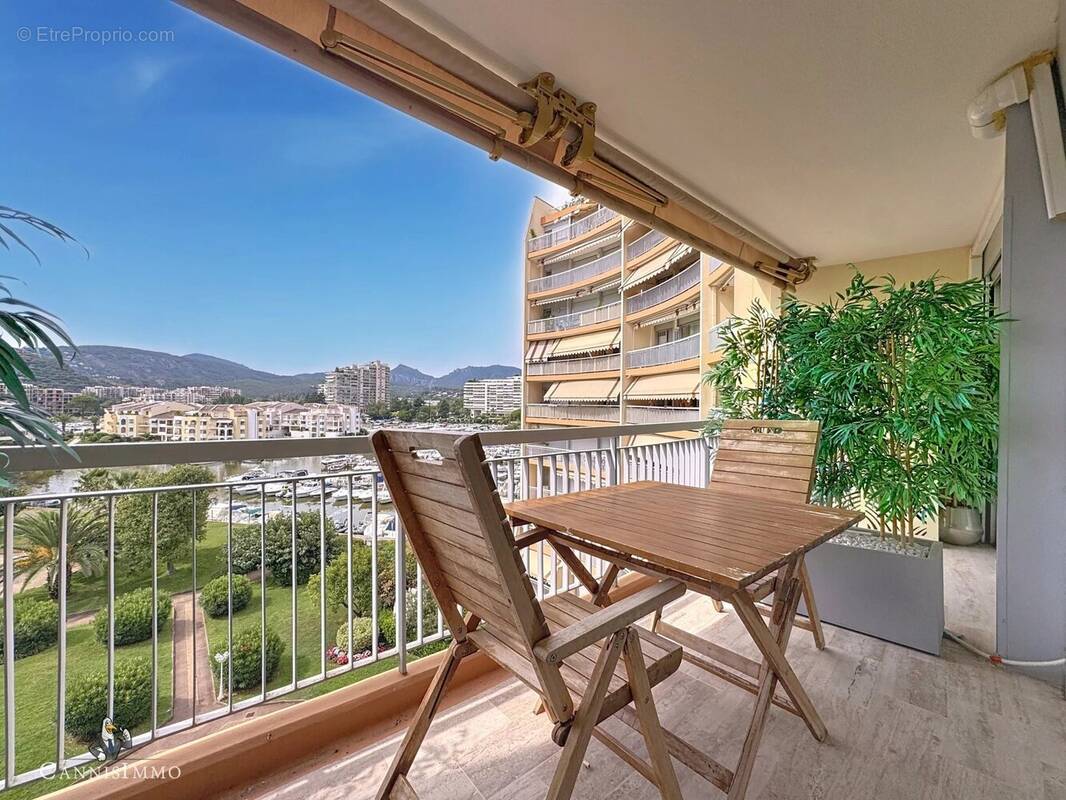 Appartement à MANDELIEU-LA-NAPOULE