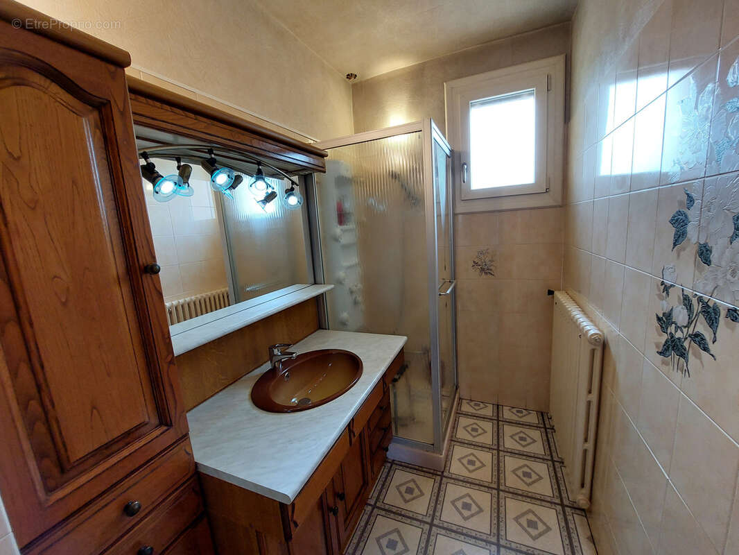 Maison à SAINT-JUERY