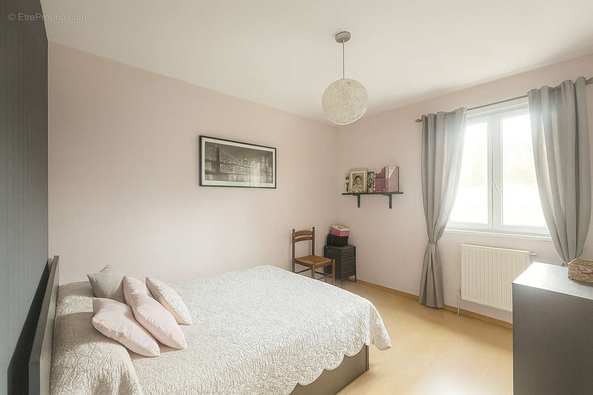 Maison à SAINT-PAUL-EN-CORNILLON