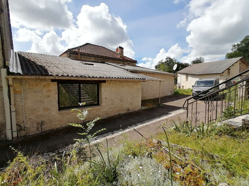 Maison à BAGAT-EN-QUERCY