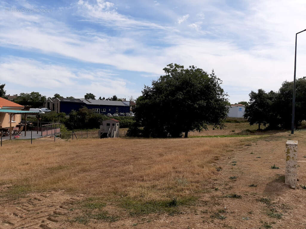 Terrain à vendre viabilisé proche de Vihiers ! - photo 4