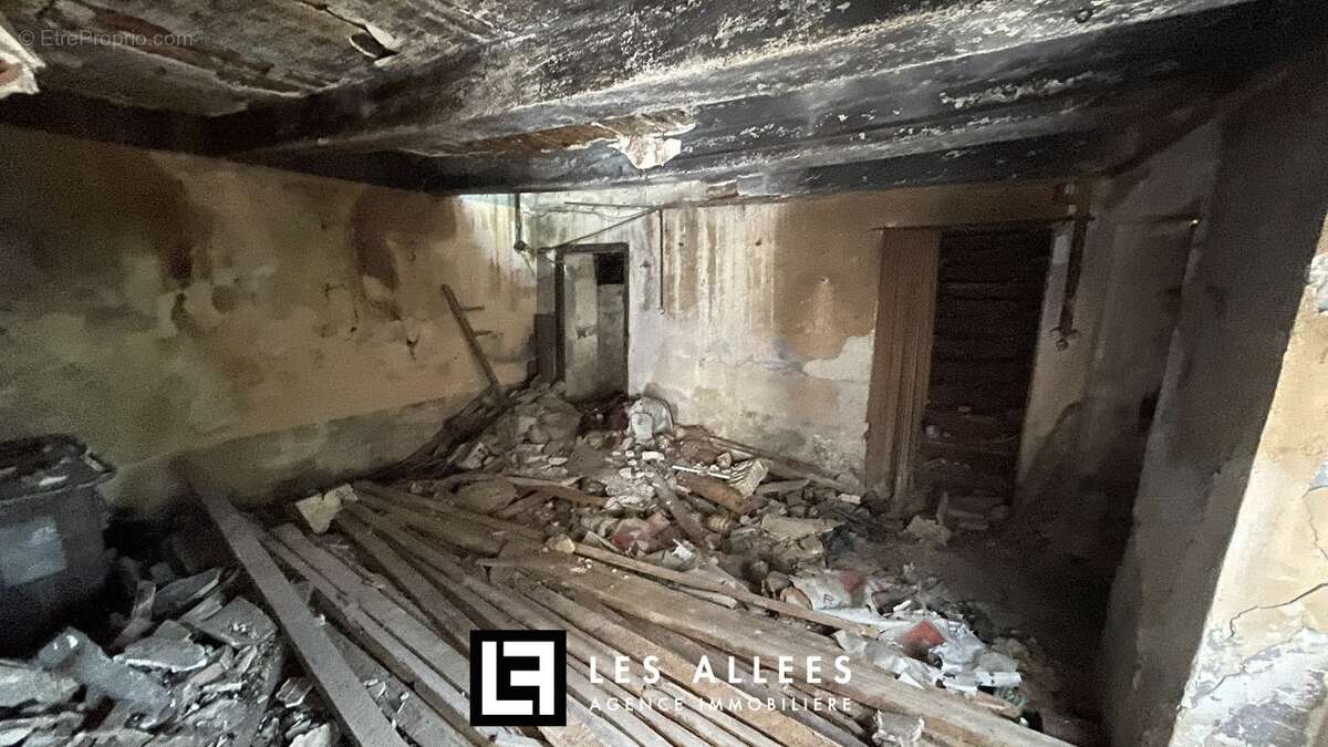 Maison à MONTSEGUR-SUR-LAUZON