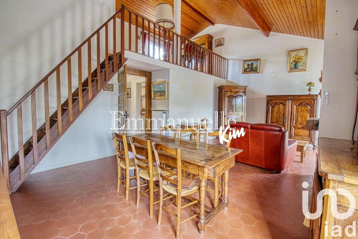 Photo 3 - Maison à MARGENCY