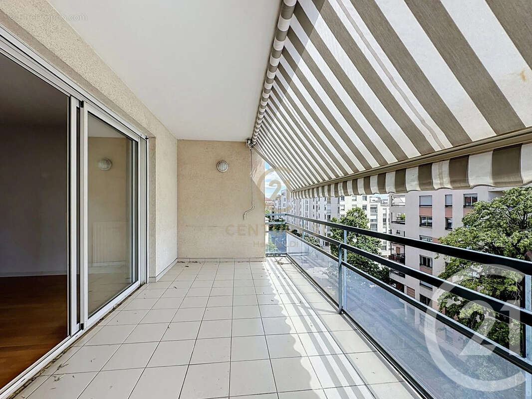 Appartement à LYON-8E