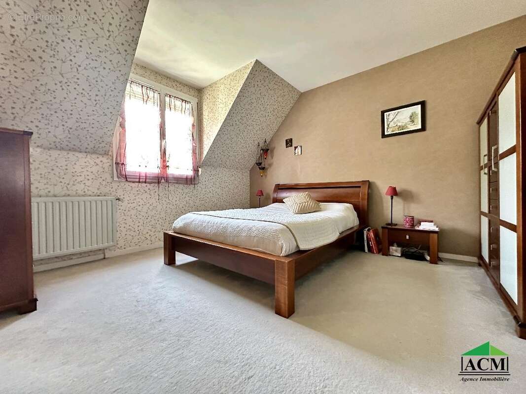 Maison à MERY-SUR-OISE