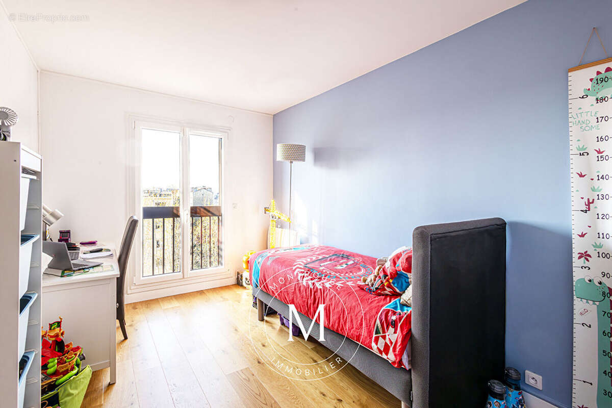 Appartement à PARIS-14E