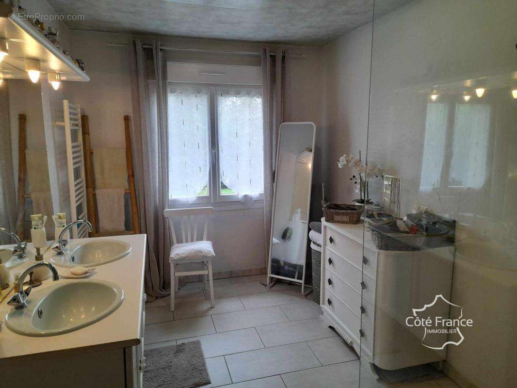 Maison à LA CAPELLE