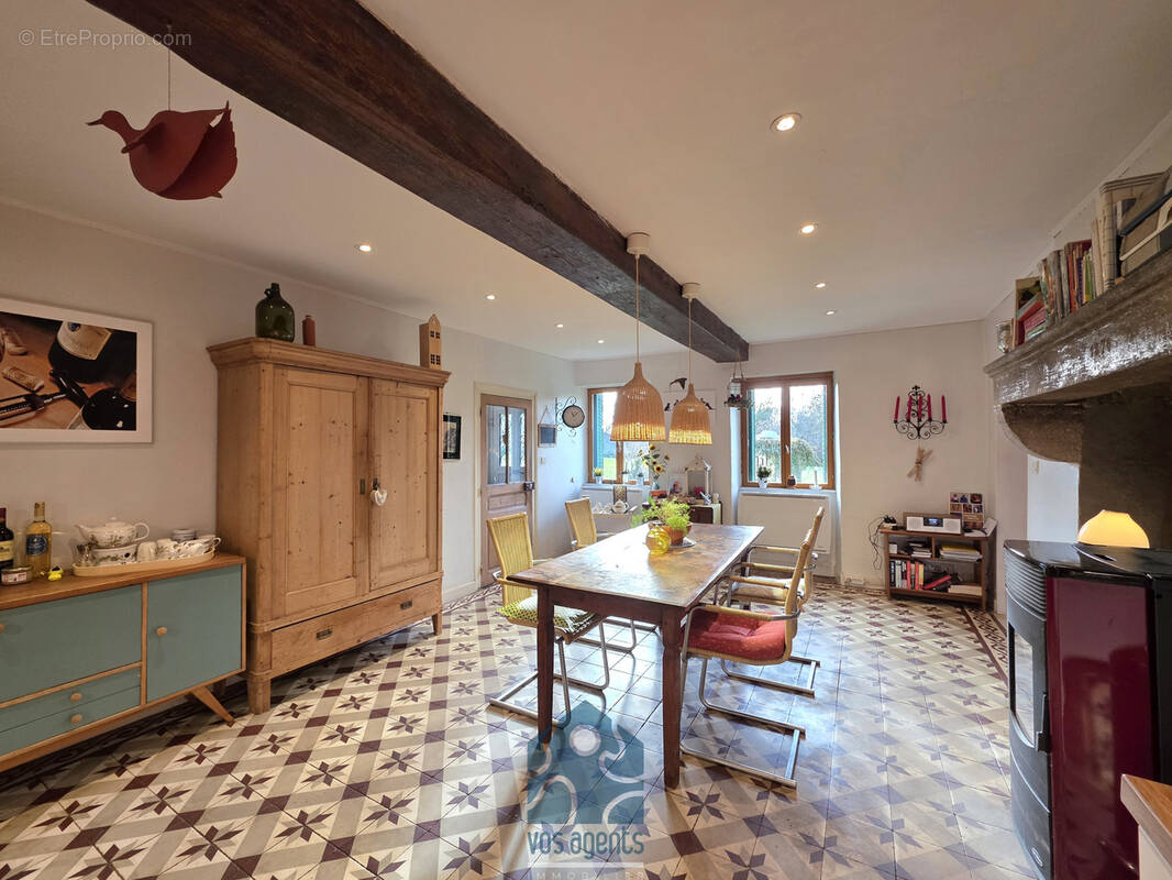 Maison à SAINT-GERVAIS-D'AUVERGNE