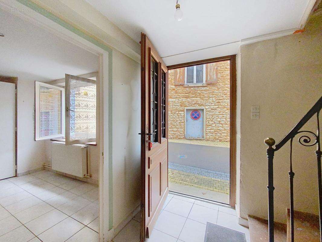 Maison à CHAZAY-D&#039;AZERGUES