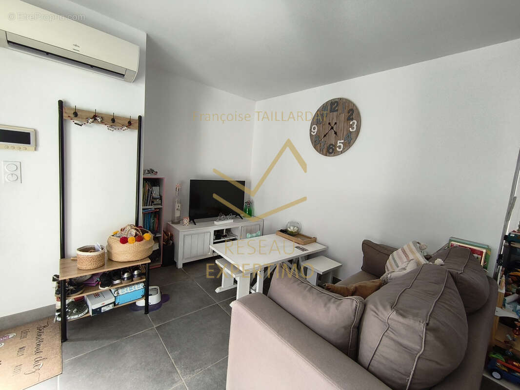 Maison contemporaine de plain pied proche de la ville au calme, prête à habiter ! - photo 8