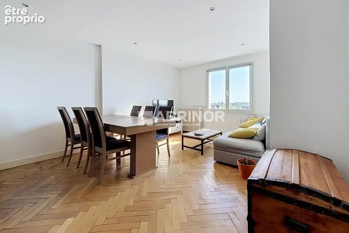 Appartement Haussmannien 2 chambres vendu loué au Croisé-Laroche - photo 2