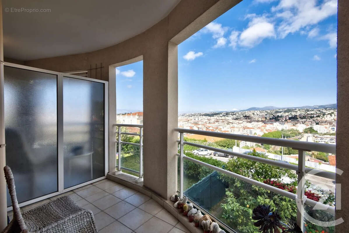 Appartement à NICE
