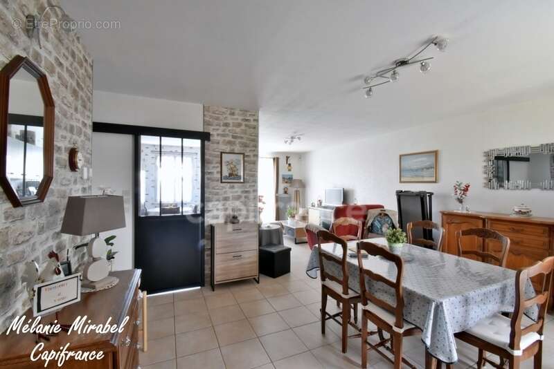 Maison à ANGERVILLE-LA-CAMPAGNE