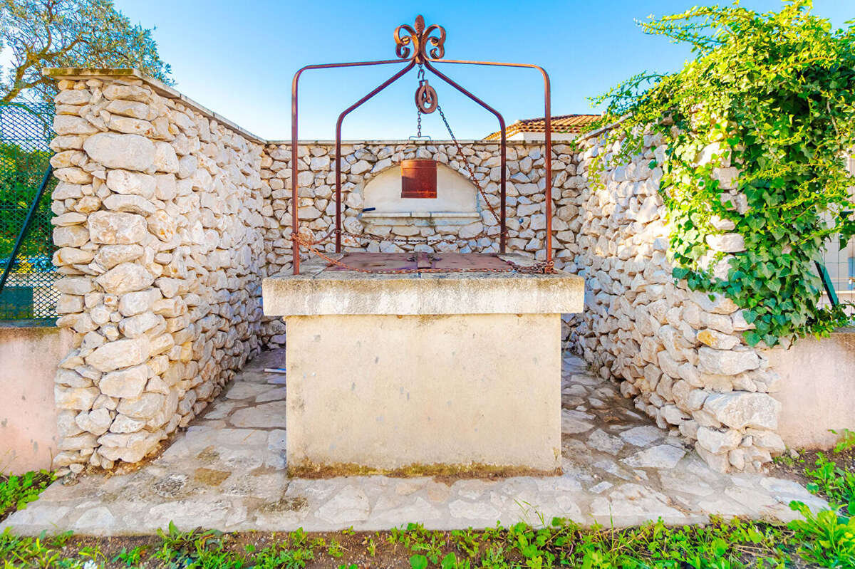Maison à VENTABREN