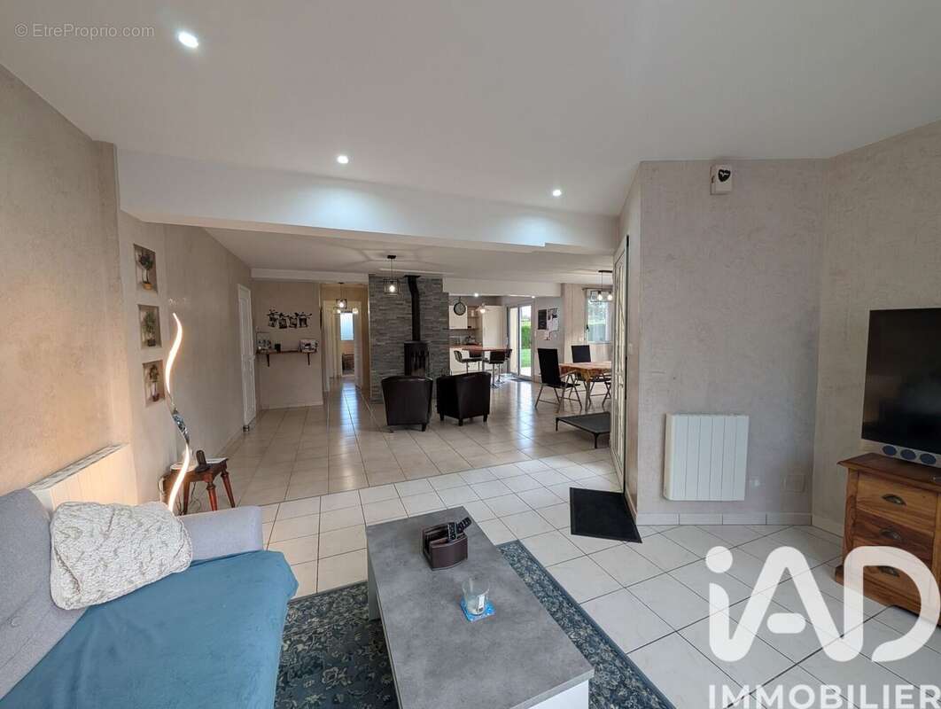 Photo 3 - Maison à LA CHAPELLE-AUX-FILTZMEENS