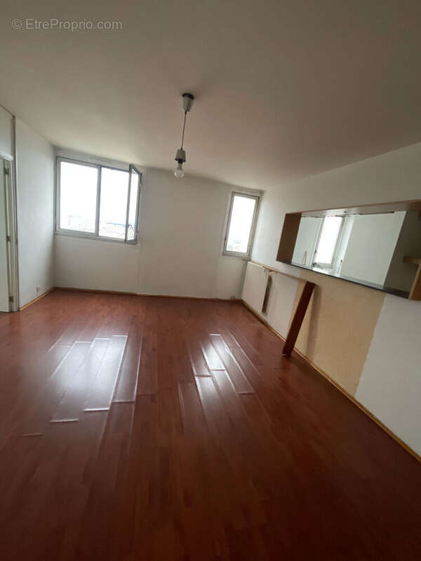 Appartement à PARIS-19E